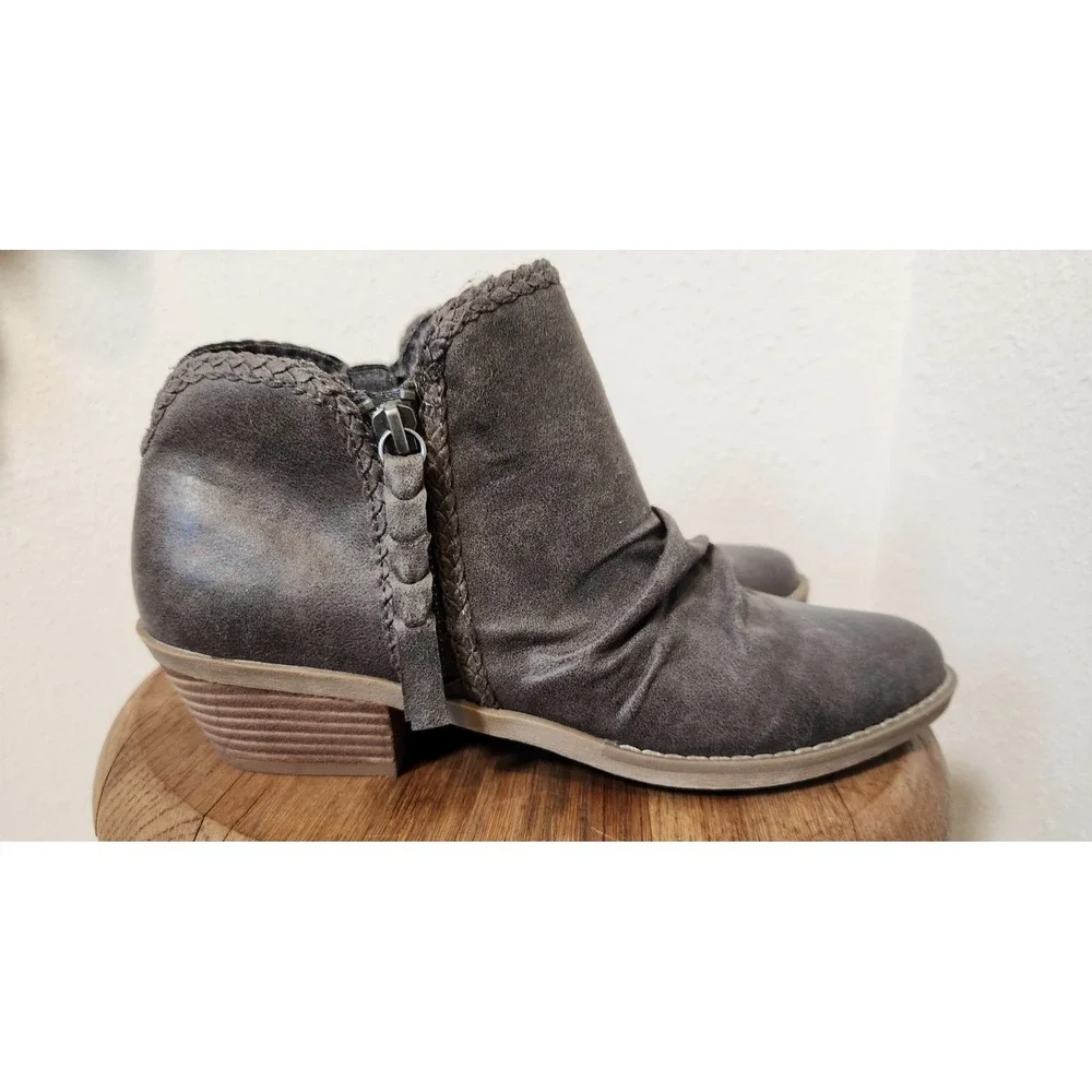 Report Dani Gray‎ Women's Western Ankle Boots Faux Leather Side Zip Braid Trim 9